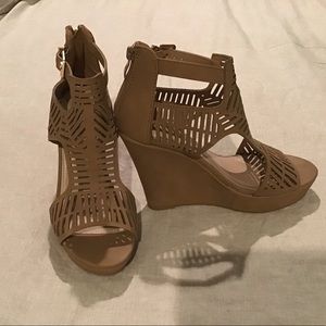 TOP Moda wedge heels size 7